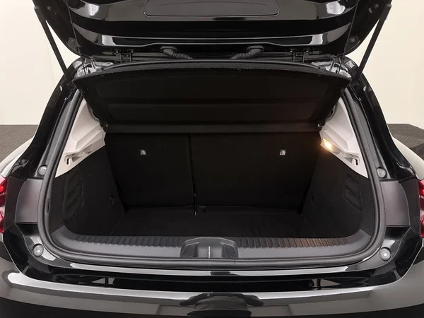 RENAULT Clio (2021) — foto 8 van 26