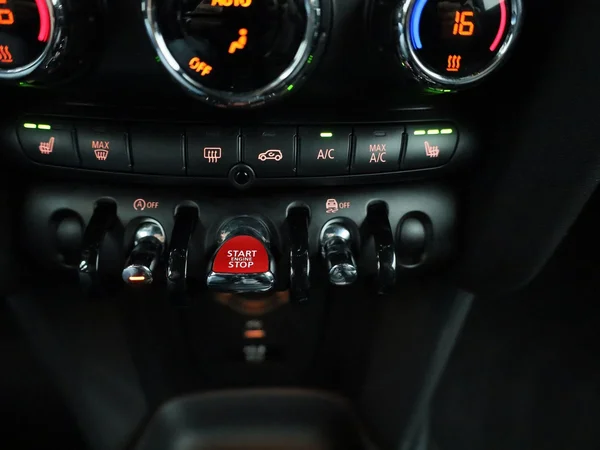 MINI One (2021) — foto 10 van 39