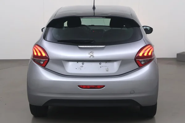 Peugeot 208 (2019) — foto 10 van 15