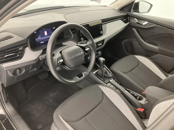 SKODA Kamiq (2025) — foto 7 van 36