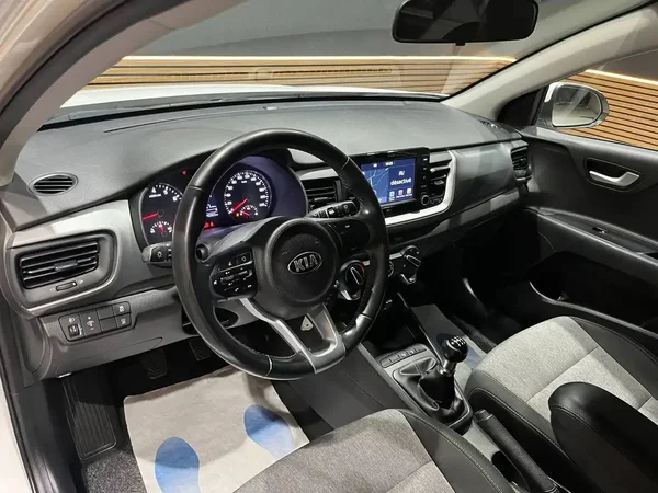 Kia Stonic (2020) — foto 18 van 19