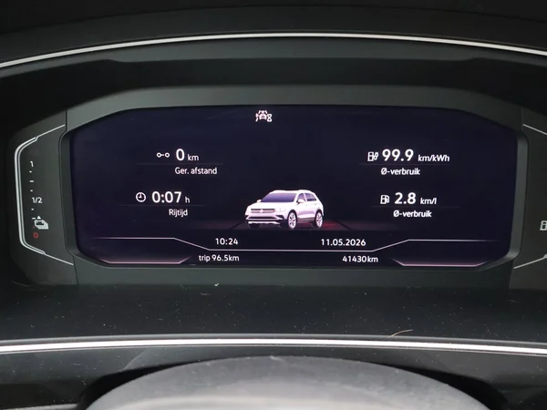 VOLKSWAGEN Tiguan eHybrid (PHEV) (2022) — foto 17 van 26