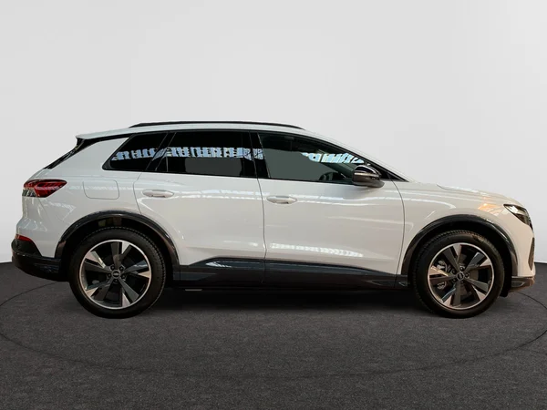 AUDI Q4 e-tron (2025) — foto 13 van 21