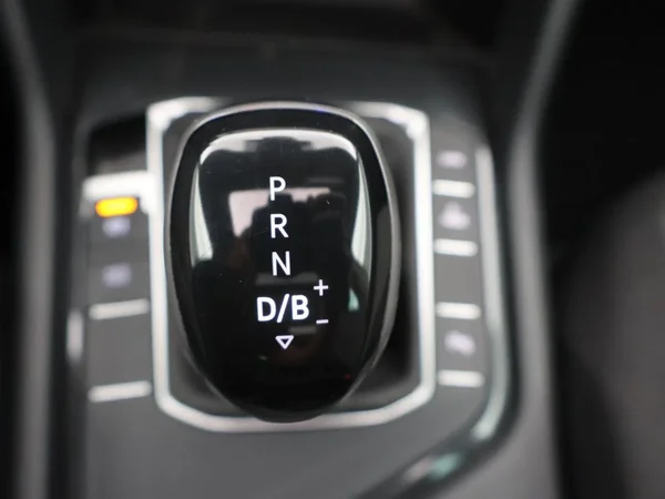 Volkswagen Tiguan (2023) — foto 8 van 33