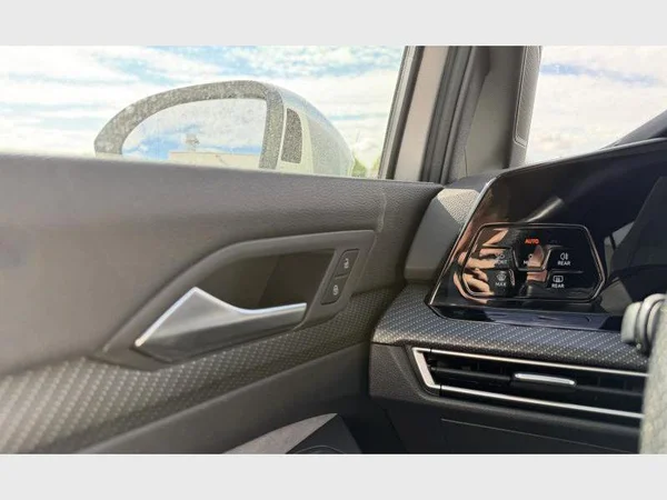 Volkswagen Golf VIII (2023) — foto 14 van 21