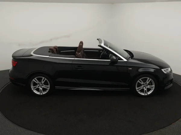 AUDI A3 Cabriolet (2020) — foto 32 van 35