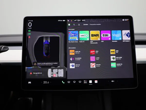Tesla Model 3 (2022) — foto 13 van 46