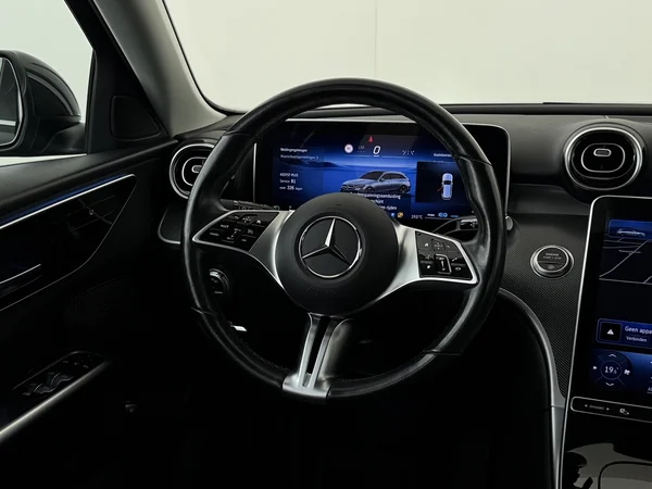 MERCEDES C 180 (2022) — foto 14 van 30