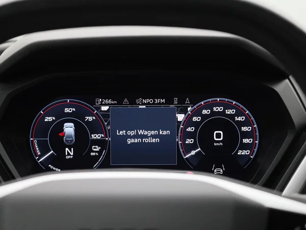 Audi Q4 e-tron (2021) — foto 2 van 48