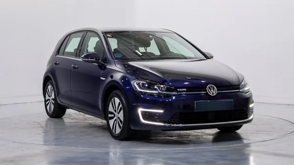 Volkswagen E-Golf (2019) — foto 67 van 75