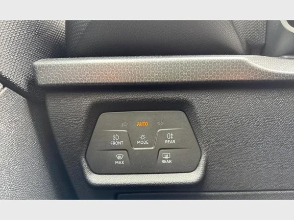 Seat Leon ST (2021) — foto 3 van 24