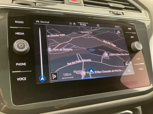 VOLKSWAGEN Tiguan Allspace (2021) — foto 22 van 36