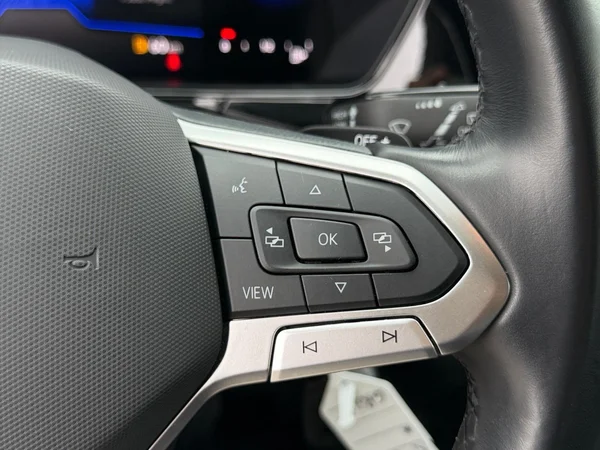 VOLKSWAGEN T-Cross (2023) — foto 3 van 18