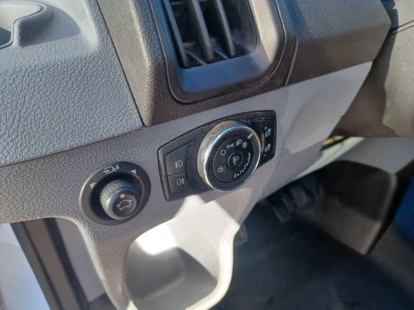 Ford Transit (2019) — foto 11 van 15