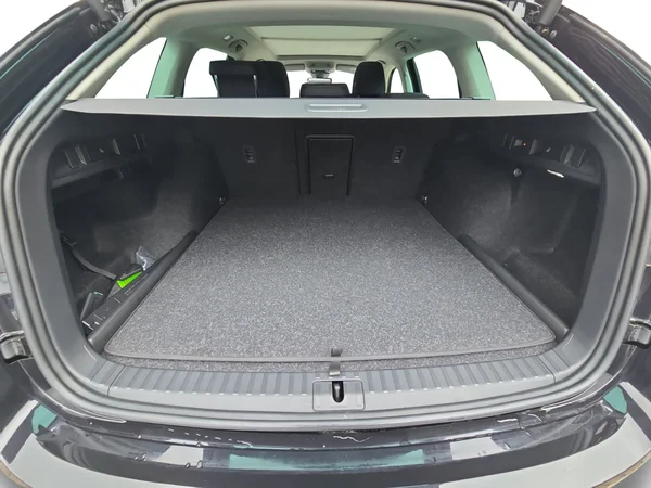 SKODA Octavia Combi (2024) — foto 11 van 24