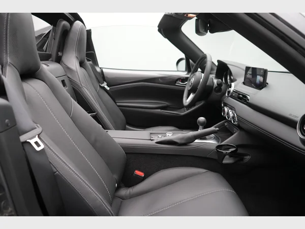 MAZDA MX-5 RF (2025) — foto 11 van 27