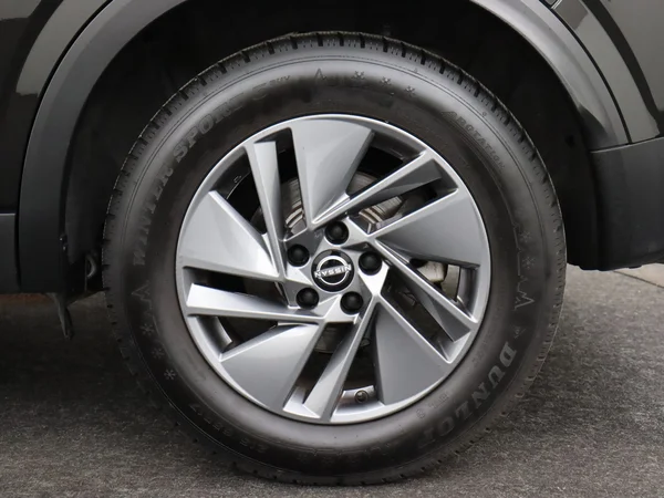 NISSAN Qashqai (2023) — foto 7 van 27