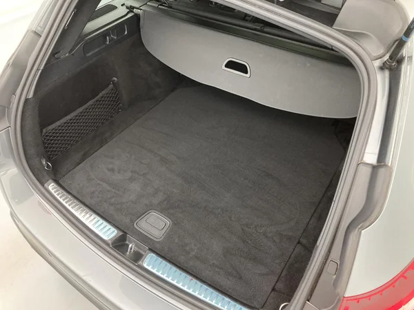 MERCEDES-BENZ C Break (2022) — foto 36 van 36