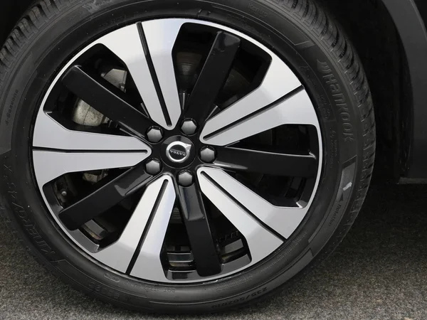 Volvo XC40 (2023) — foto 8 van 41