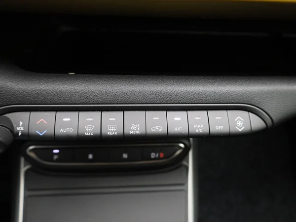 Jeep Avenger (2023) — foto 24 van 43