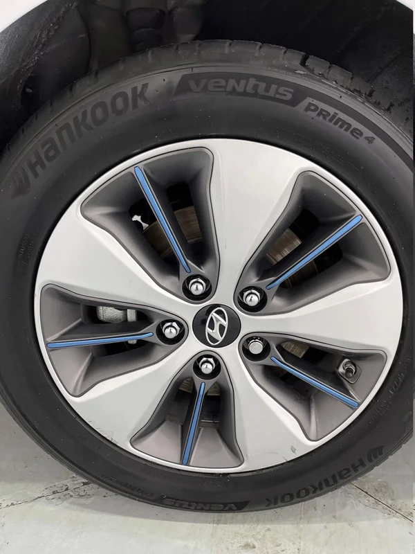 Hyundai Ioniq PHEV (2018) — foto 38 van 54