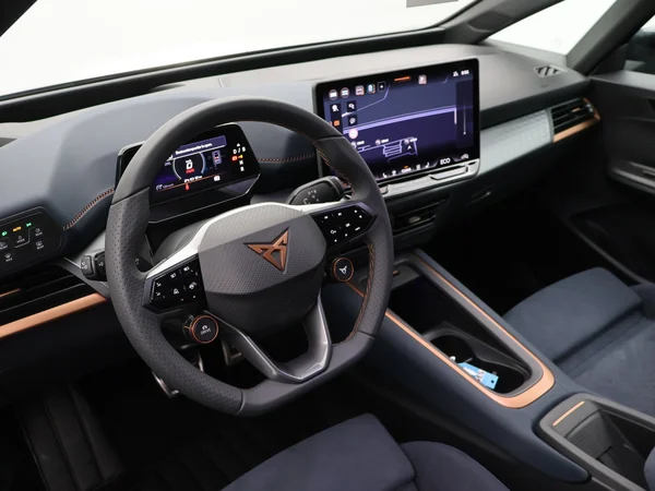 CUPRA Born (2025) — foto 7 van 24