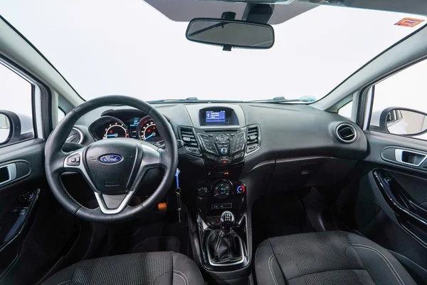 Ford Fiesta (2017) — foto 3 van 87