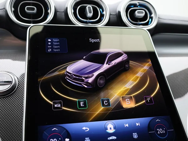 Mercedes-Benz GLC (2025) — foto 27 van 45