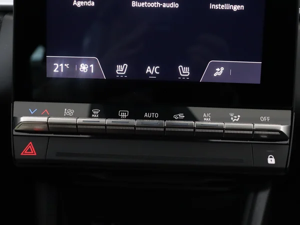 RENAULT Captur (2025) — foto 16 van 25