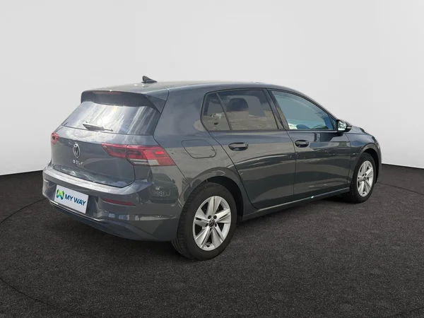 VOLKSWAGEN Golf VIII (2024) — foto 2 van 21