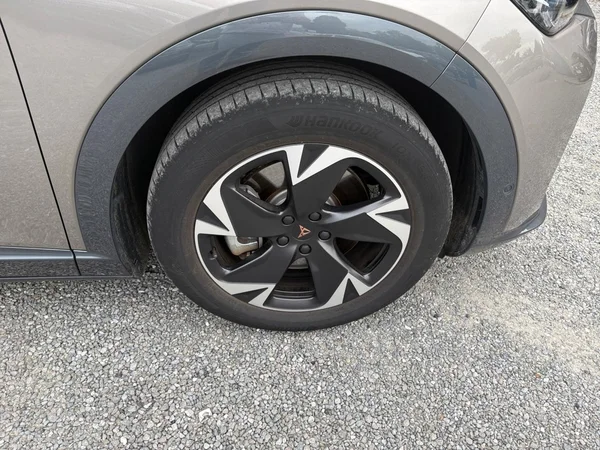 CUPRA Tavascan (2026) — foto 17 van 24