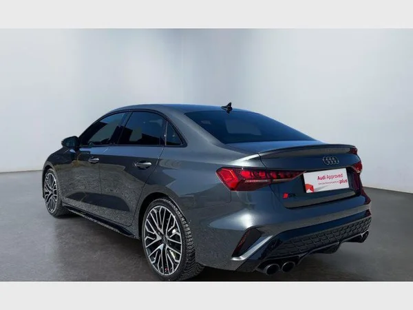 Audi S3 Sedan (2025) — foto 12 van 29