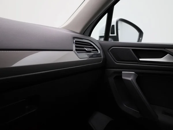 Volkswagen Tiguan (2022) — foto 26 van 45