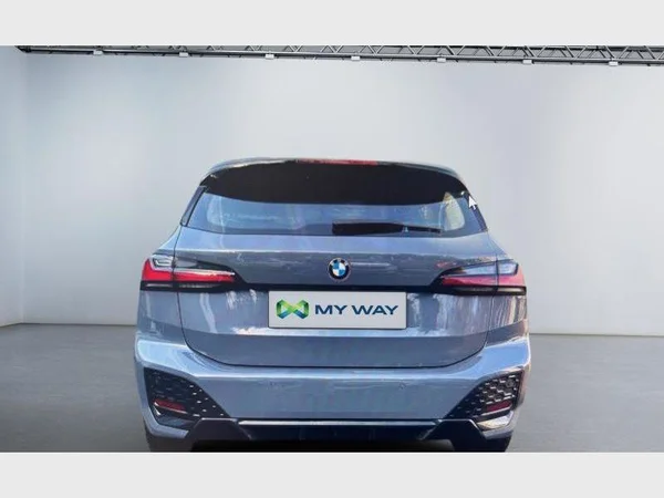 BMW 2 Active Tourer (2023) — foto 23 van 26