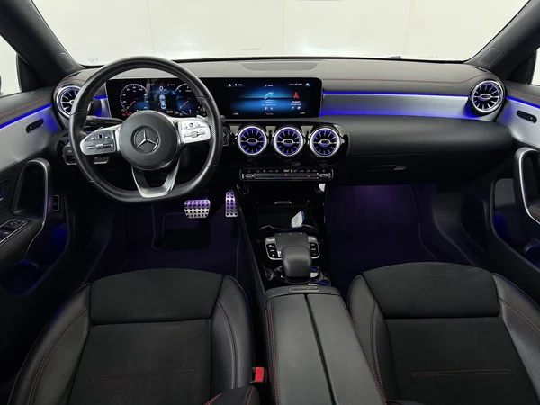 MERCEDES CLA 180 (2019) — foto 26 van 26