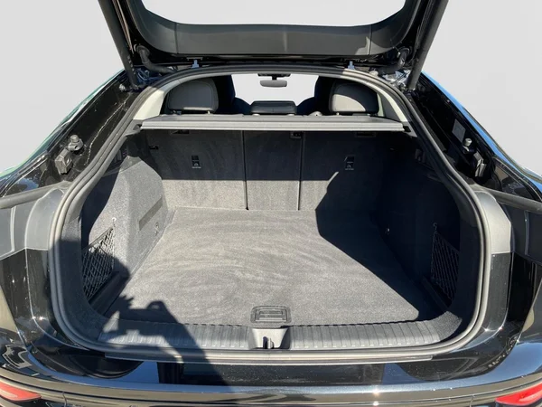 AUDI Q6 Sportback e-tron (2025) — foto 19 van 22