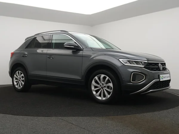 VOLKSWAGEN T-Roc (2024) — foto 18 van 26