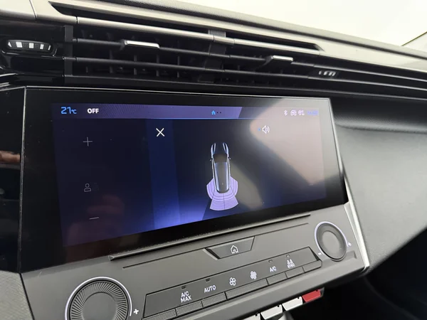 PEUGEOT 308 (2023) — foto 11 van 28