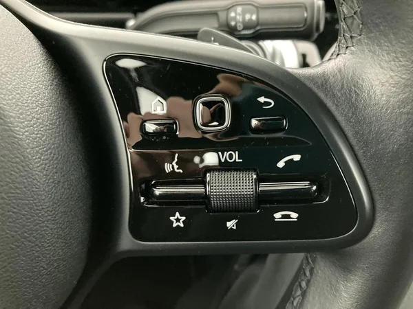 MERCEDES-BENZ GLB 180 (2022) — foto 10 van 36