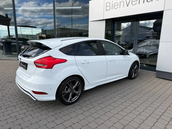 Ford Focus (2017) — foto 10 van 20