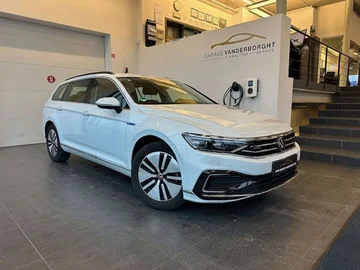 Volkswagen Passat 446d7b36-04d9-4842-be0b-295b2c80ea9a