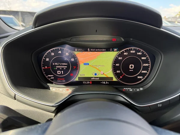AUDI TT Roadster (2021) — foto 7 van 23
