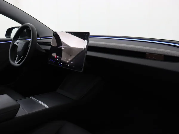 TESLA Model 3 (2025) — foto 3 van 30