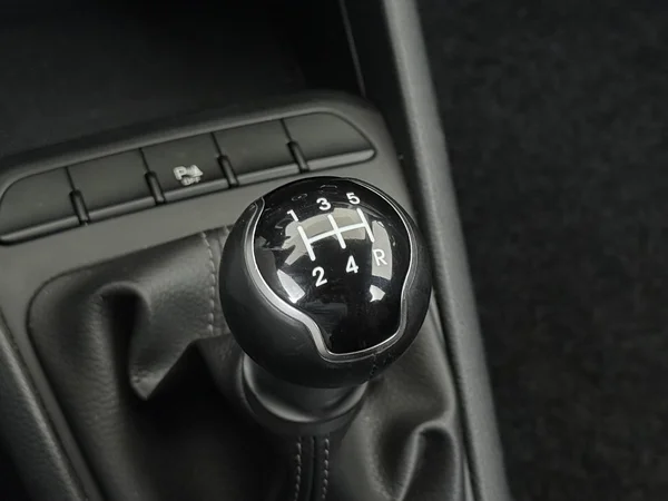 KIA Stonic (2022) — foto 4 van 23