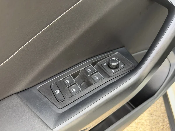 VOLKSWAGEN T-Roc (2025) — foto 21 van 23