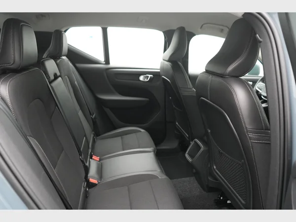 VOLVO XC40 (2020) — foto 11 van 25