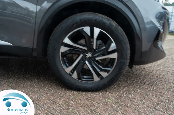 Peugeot 2008 (2022) — foto 5 van 45