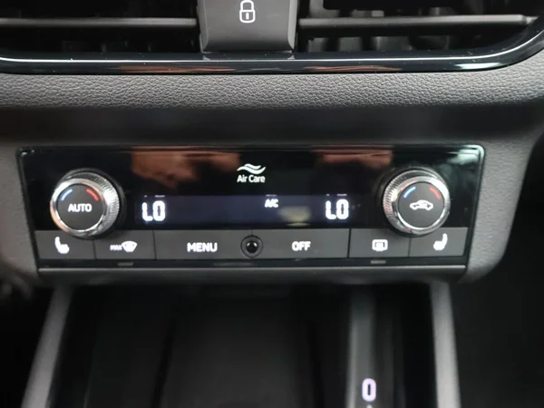 Škoda Kamiq (2024) — foto 9 van 28