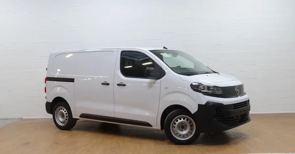 Opel Vivaro (2025) — foto 13 van 15