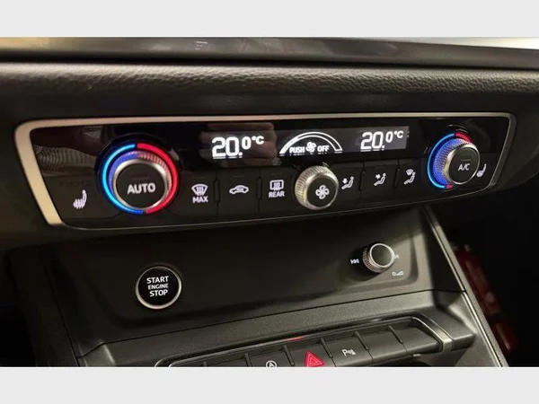 Audi Q3 Sportback (2020) — foto 17 van 27